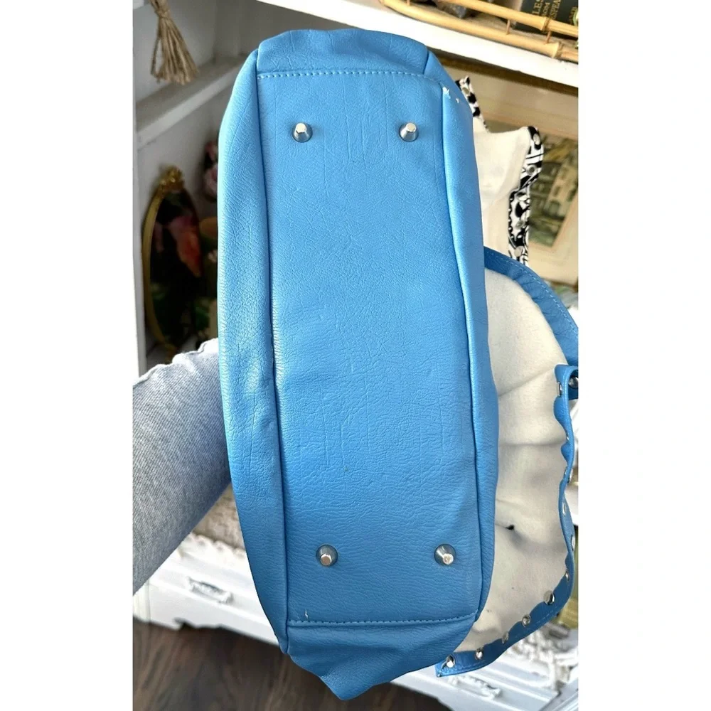 Large Blue hobo shoulder bag, features a distinctive tiered, ruffled design - Picture 8 of 8